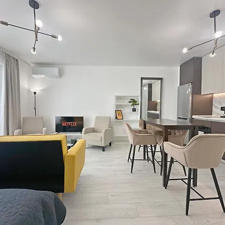Aura 1 Bdr Brand New Fast Wi-fi & Balcony Apartmán Sofie