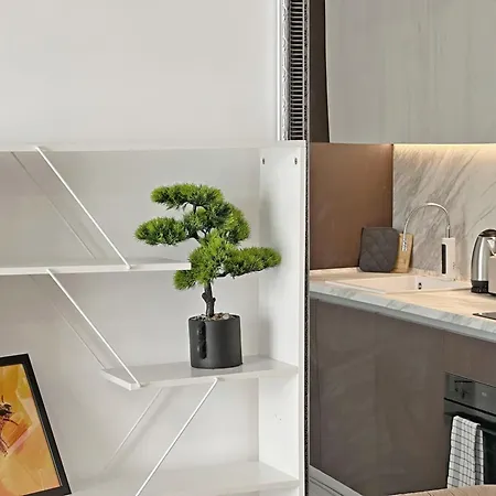 Aura 1 Bdr Brand New Fast Wi-fi & Balcony *