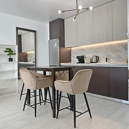 Aura 1 Bdr Brand New Fast Wi-fi & Balcony Apartmán